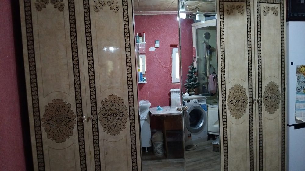 Продам Шифонер 3 цекции