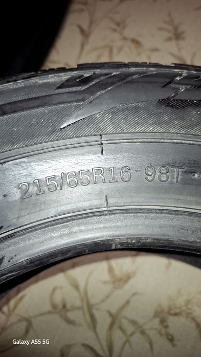 Шины зима шипы один сезон в хорошем состоянии