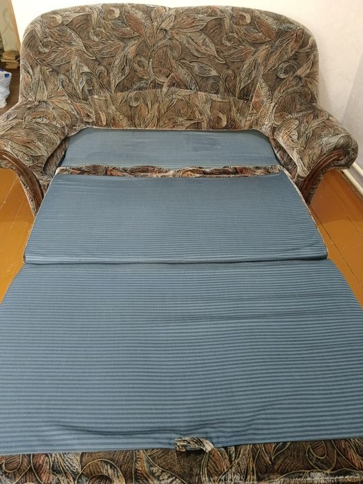 Продам диван Потютьков.