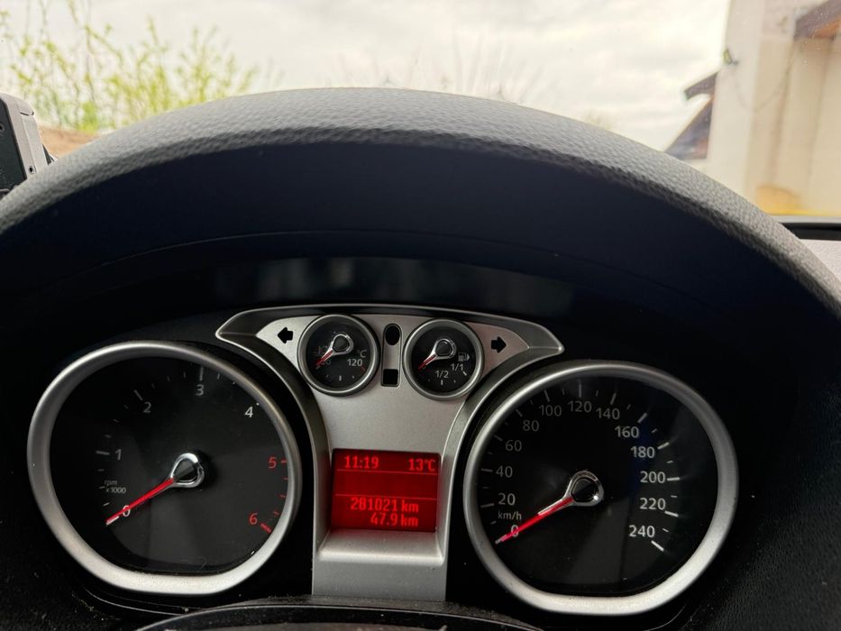 FORD Kuga 2010 — imagine 5