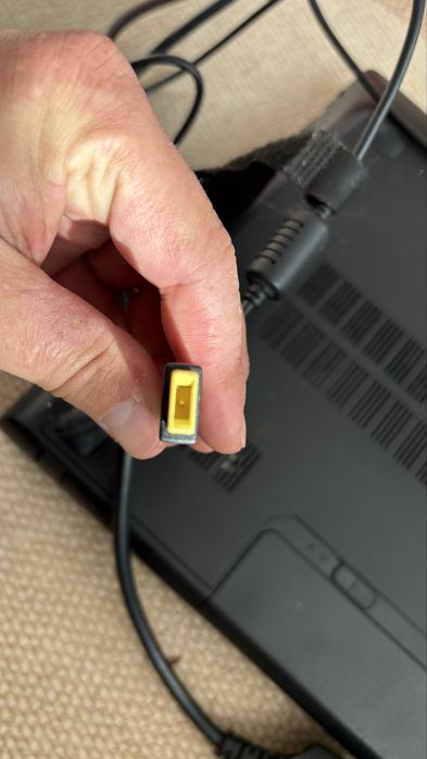 Оригиналното зарядно за лаптоп Lenovo G 510