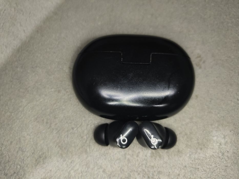 Beats Studio Buds