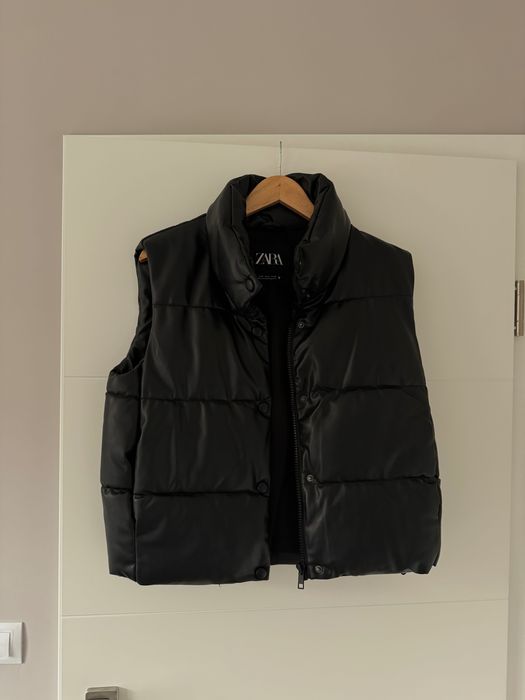 Zara черен елек от еко-кожа (S)