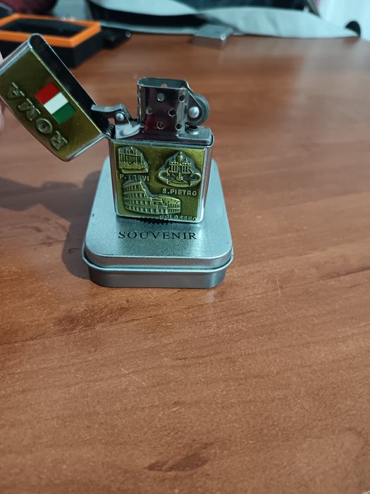 Bricheta zippo Roma