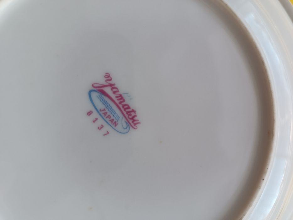 Продам суповые тарелки