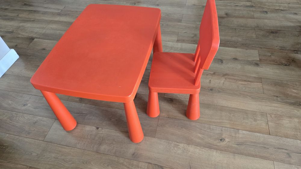 Детский стол со стулом IKEA