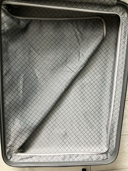 Куфари. Revelation и Carlton