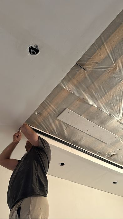 Натяжной потолок