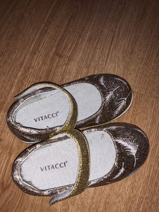 Продам туфли детские