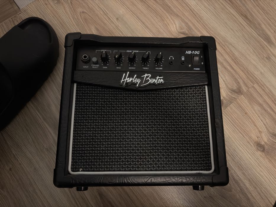 Усилвател harley benton hb-10g