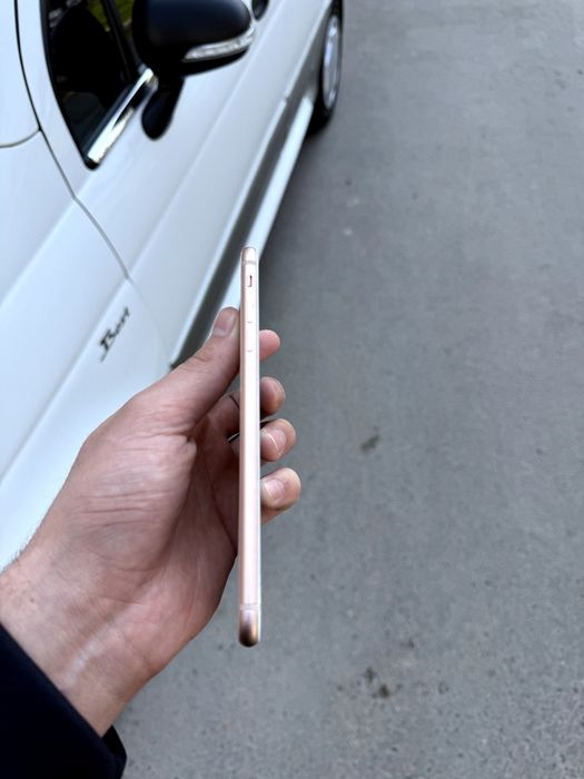 iPhone 8 plus sotiladi