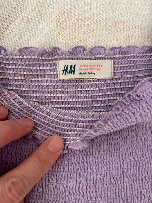 Продам платье на 4-6 лет бренда H&M