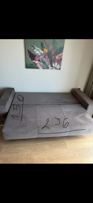 Разтегателен диван- 2 броя в различни цветове