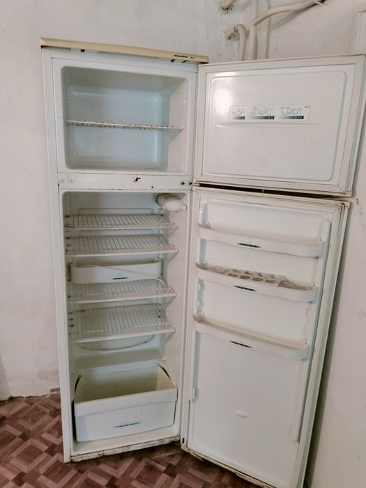 Продам холодильник