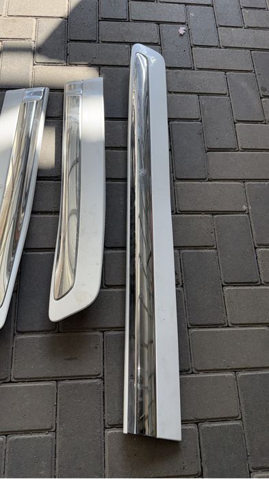 Молдинг двери Lexus Lx 570