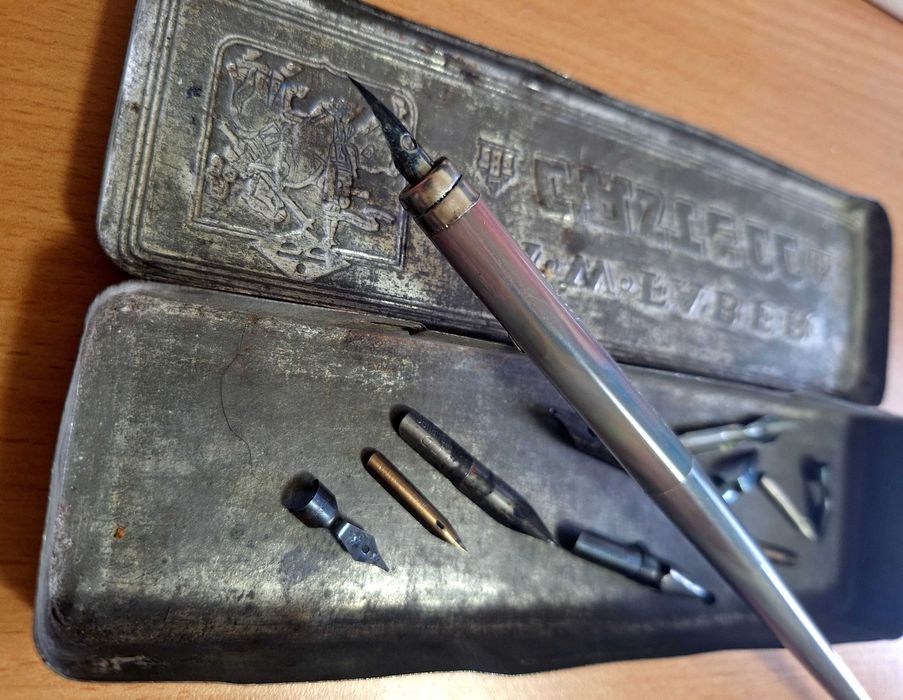 Penar de colectie vintage old A.W. Faber Castell cu penite si toc 1905