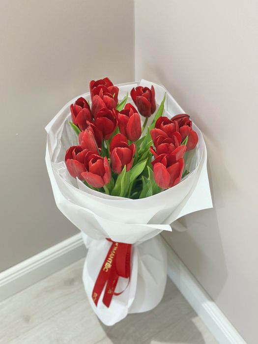 продаются тюльпаны