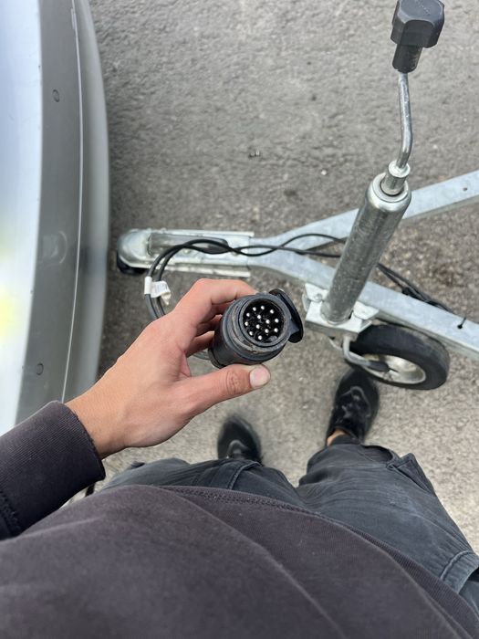 Remorca 750 kg cu prelata mufa 13 pini basculabila 230 cm