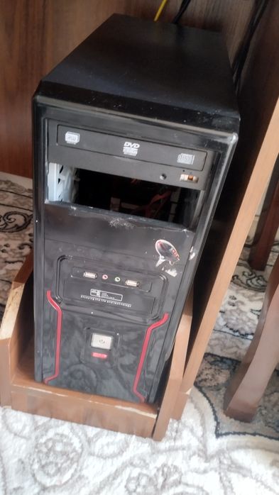 Офисный Домашний компьютер срочно продам