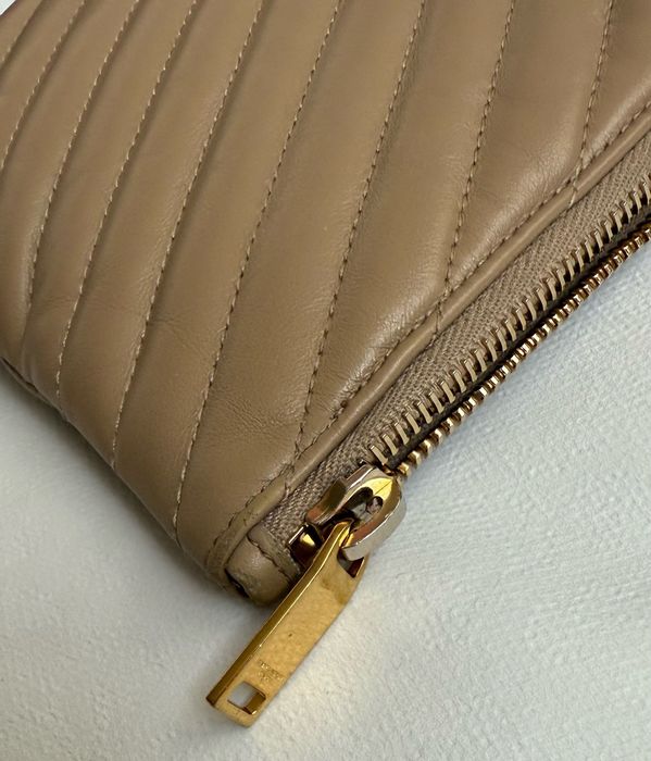 Оригинален клъч/ малка чанта на YSL