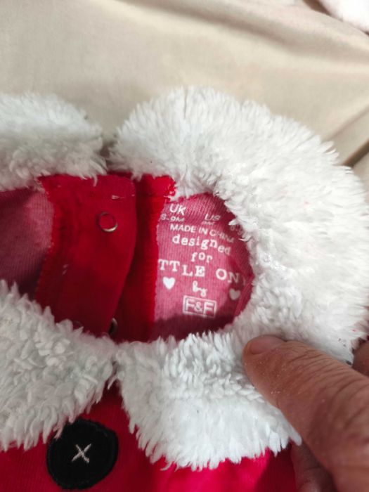 Rochiță Craciunita 6-9 luni+ caciula