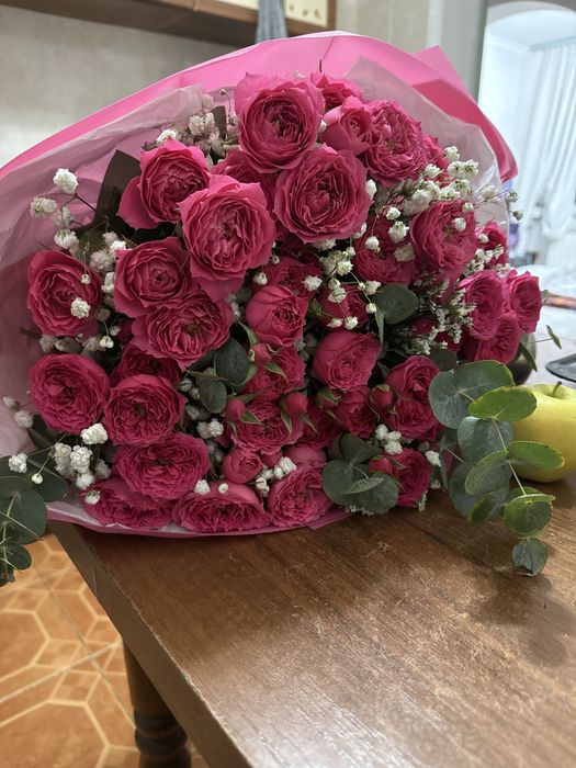 Продам свежый букет. В хорошем состоянии.