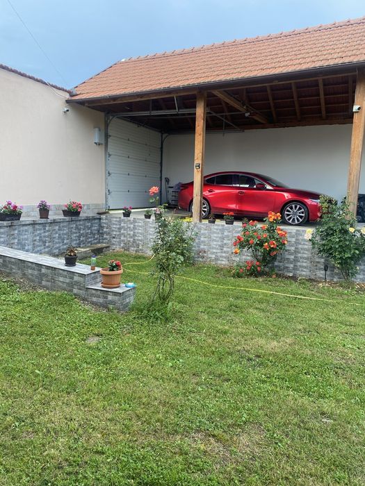 Casă de vanzare!