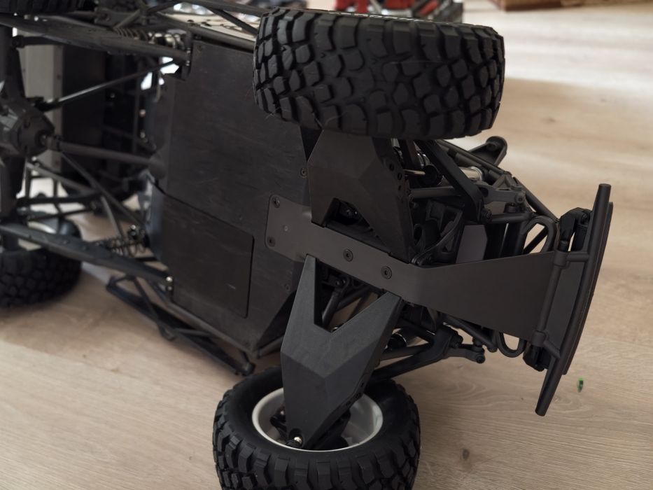 Automodel RC Traxxas UDR