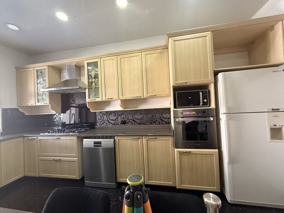 Продается кухонная мебель б/у