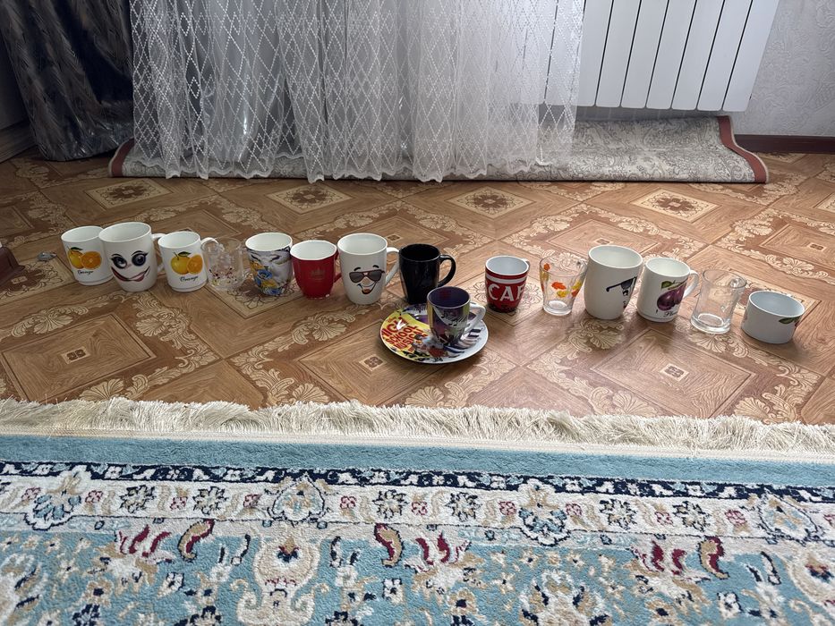 Әртүрлі ыдыстар сатылымда