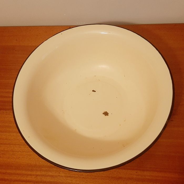 Таз эмалированный