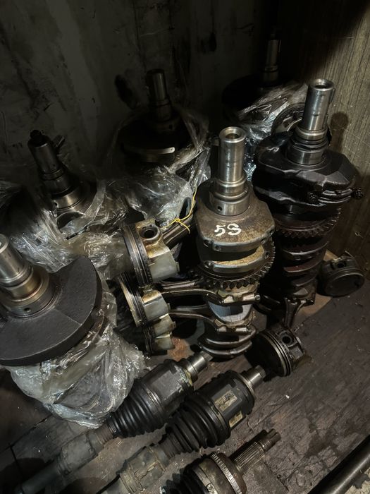 Детали двигателя по запчастям