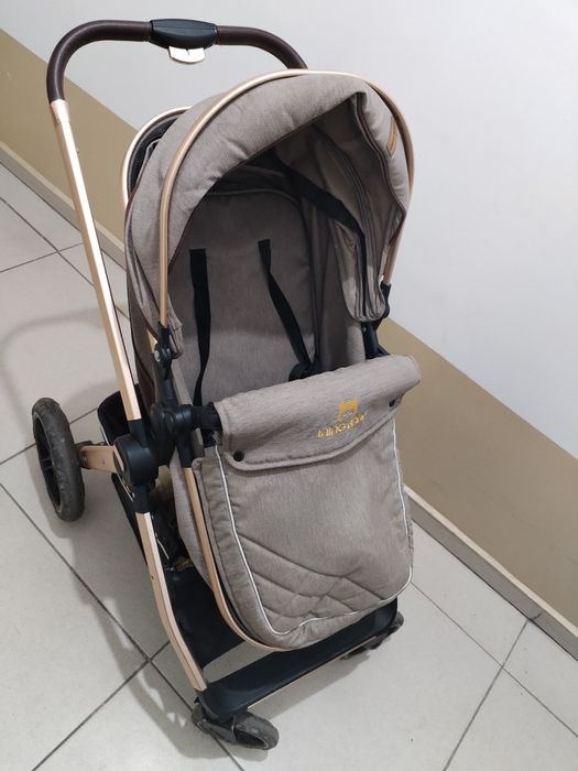 Коляска демисезонная