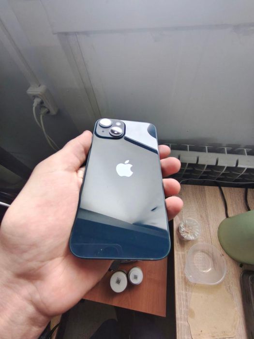Продам айфон 14 на 128 гб