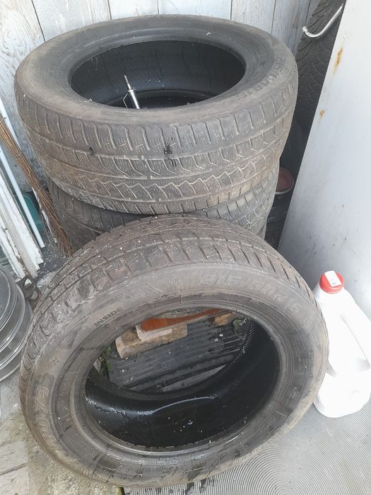 Продам шины. В хорошем состояние.