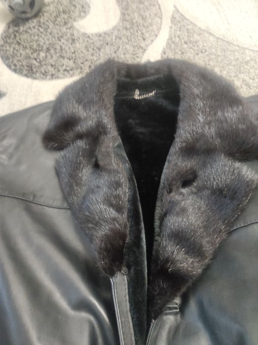 Продам кожаную дубленку