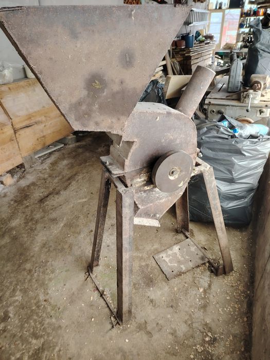 Moara cu 24 de ciocane