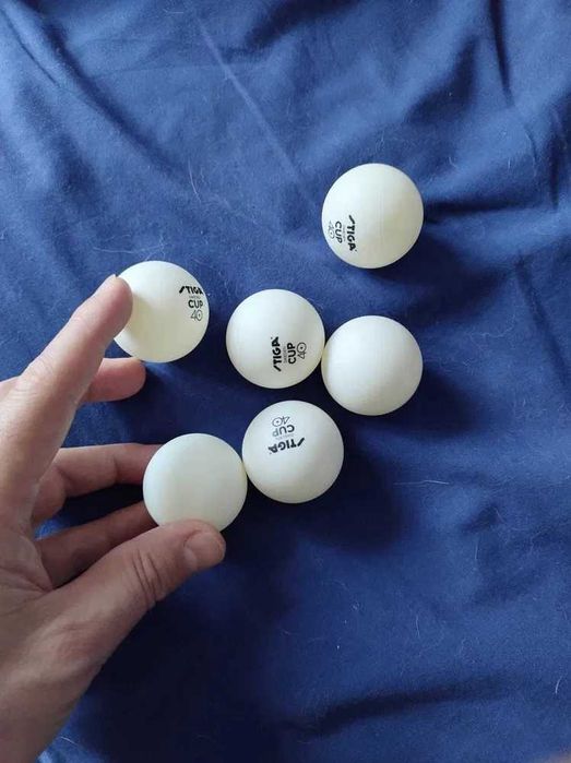 Paleta Cornilleau tenis de masa si un set de 6 mingi concurs Stiga