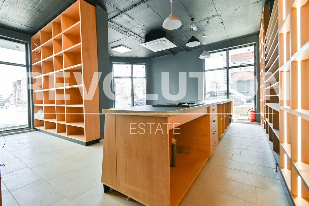 Магазин с АКТ 15 в ж.к. Малинова долина