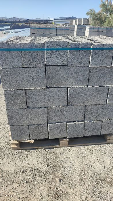 Шлакаблок строительный 19*39