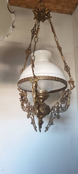 Superbă lampa tip opalină din bronz masiv În stilul Baroc,piesa cu o l