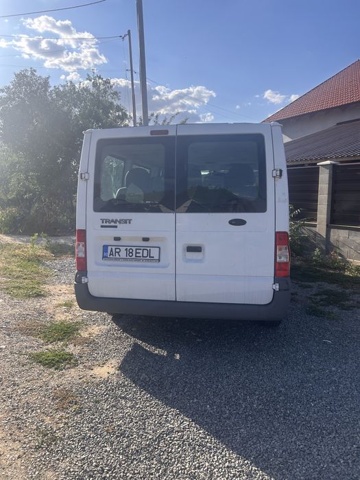 Ford Transit 2.2 TDCi 9 locuri