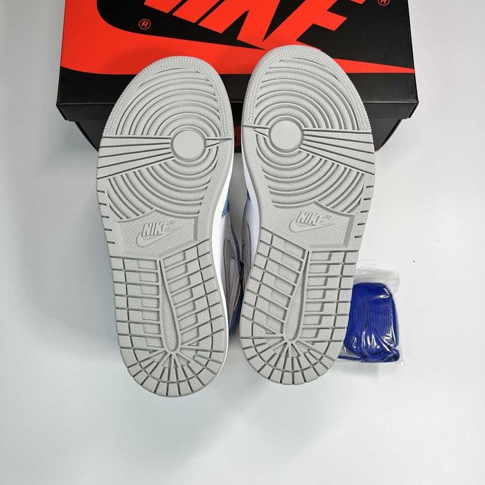 Adidasi Sport Nike Air Jordan 1 High Hyper Royal - Verificare Colet