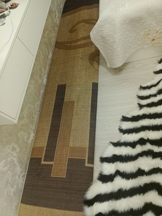 ковёр в хорошем состоянии