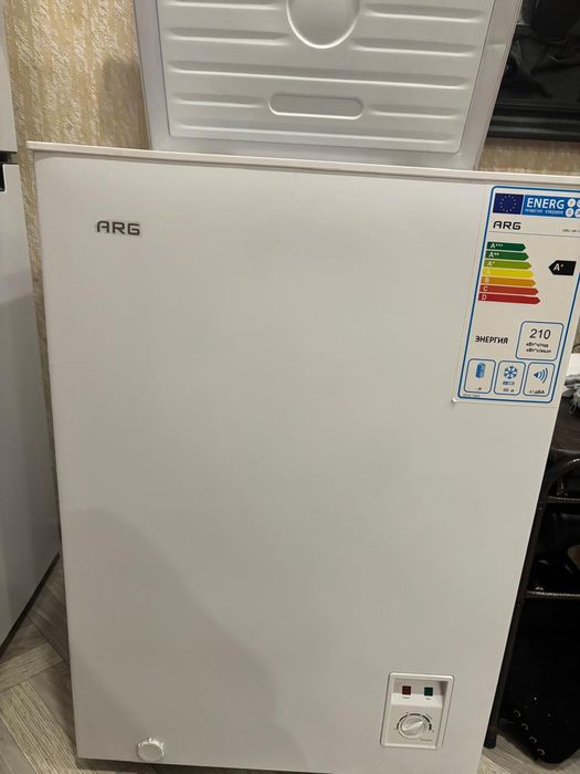 Продам морозильную камеру