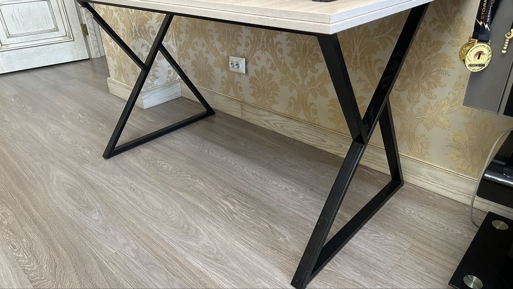 Срочно продам столы