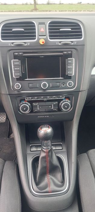 VOLKSWAGEN Golf 2010 — imagine 5