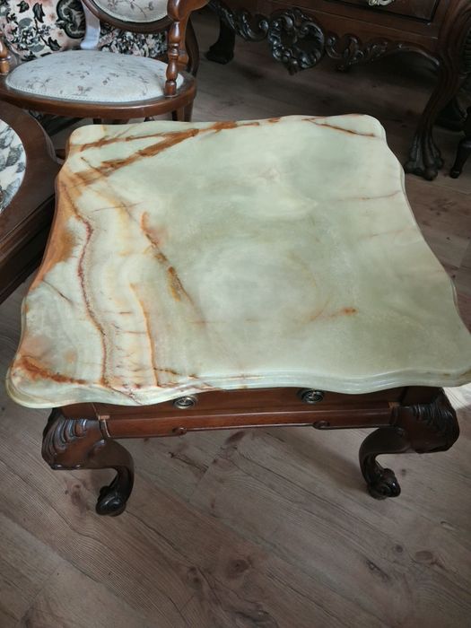 Масичка  с оникс