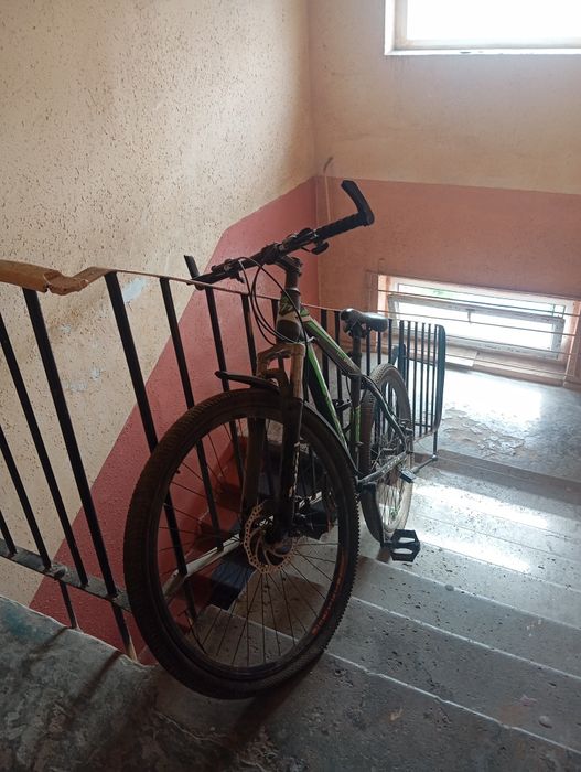 Ввелик сотилади яхши састаяния