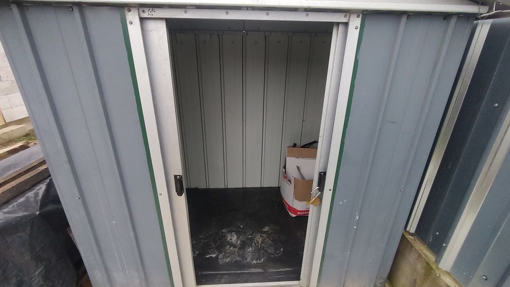 Baracă exterioară pentru unelte prevăzută cu două uși 180x120x180